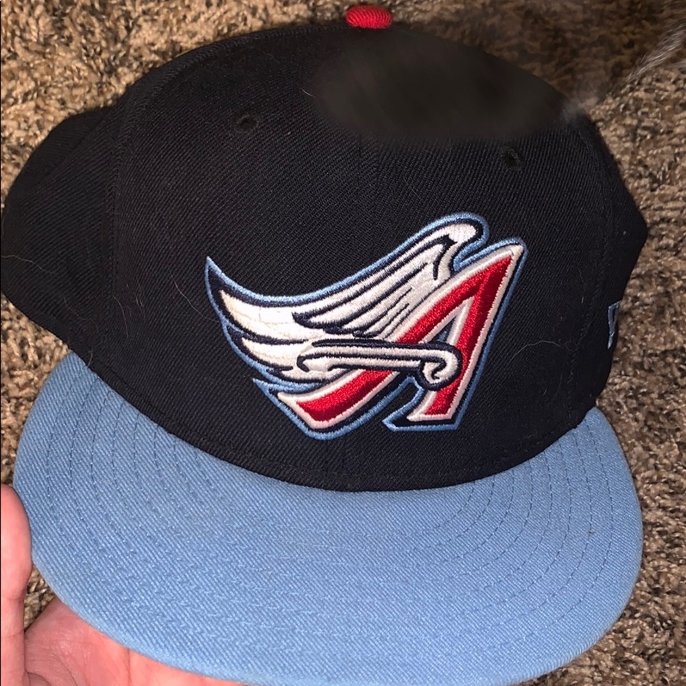 Fitted hat